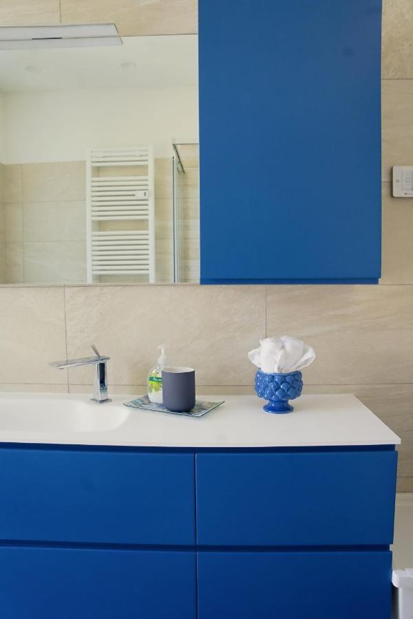 The Blue - Lake / City View Modern Apt Near Villa Olmo كومو المظهر الخارجي الصورة