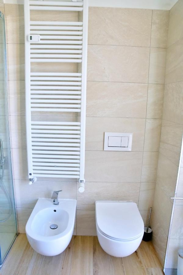 The Blue - Lake / City View Modern Apt Near Villa Olmo كومو المظهر الخارجي الصورة