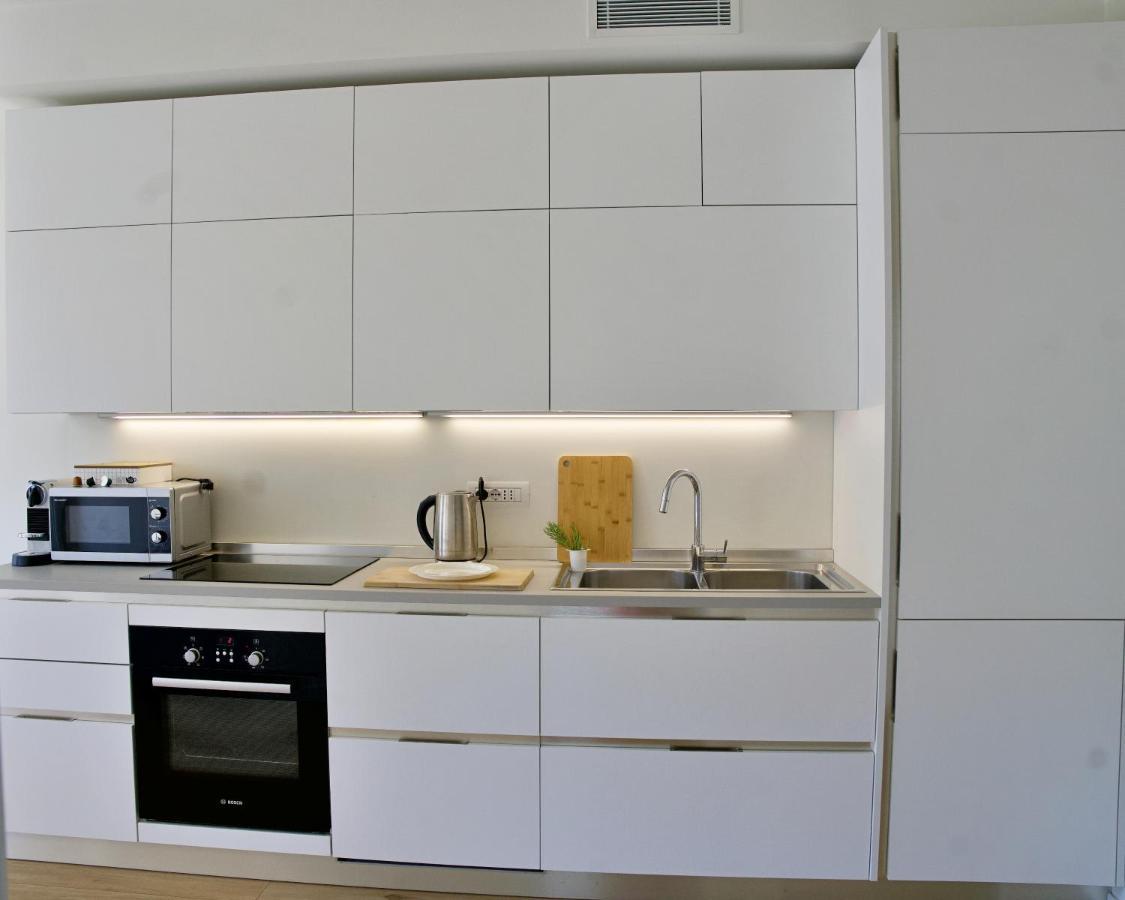 The Blue - Lake / City View Modern Apt Near Villa Olmo كومو المظهر الخارجي الصورة